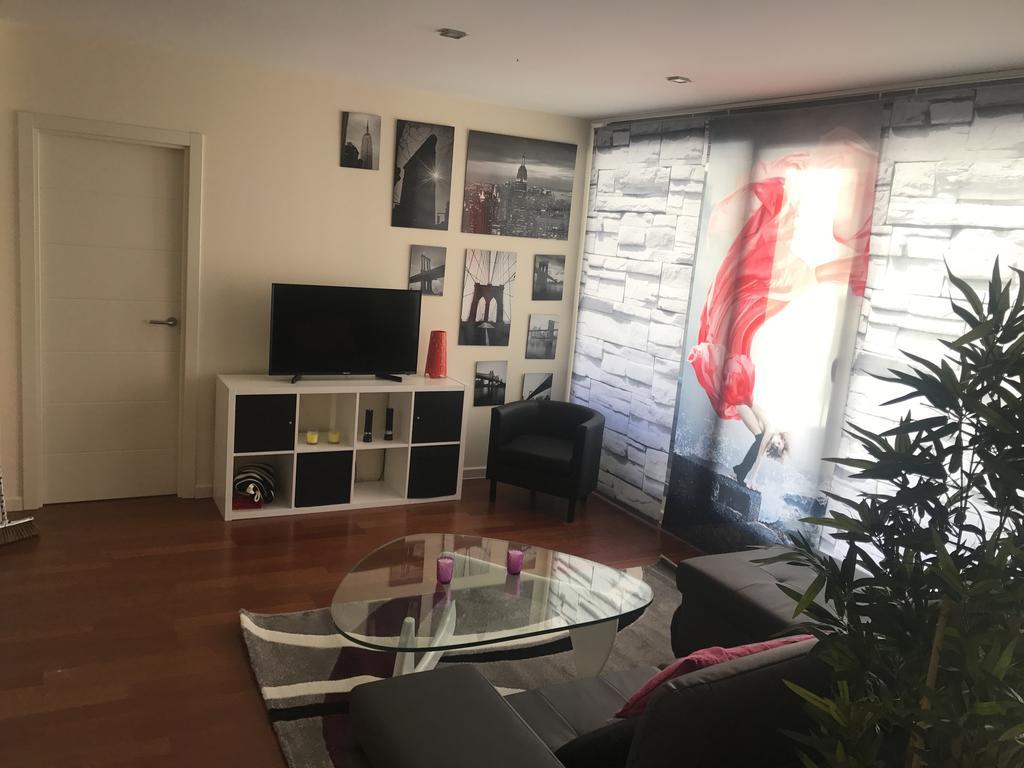 Golf Y Nieve Apartment Sabinanigo Ngoại thất bức ảnh